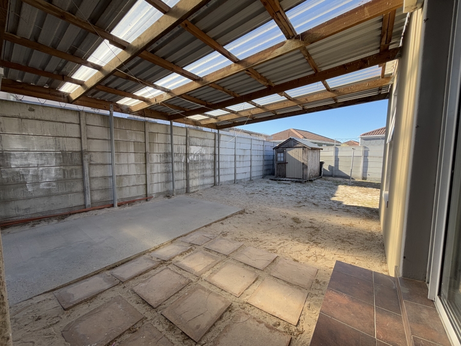 2 Bedroom Property for Sale in Rondevlei Park Western Cape